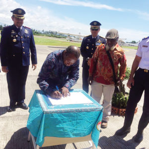 Penandatanganan berkas kerjasama antara LPMAK dan Balai Pendidikan dan Pelatihan Penerbang (BP3) Banyuwangi yang dilaksanakan di Kompleks Bandara Blimbingsari, Jalan Agung Wilis Kecamatan Rogojampi Banyuwangi.