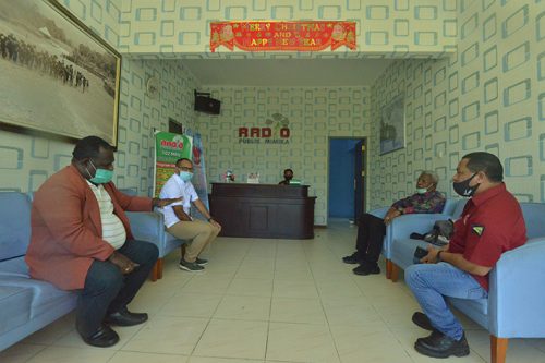 Persiapan di Radio Publik Mimika 102FM.